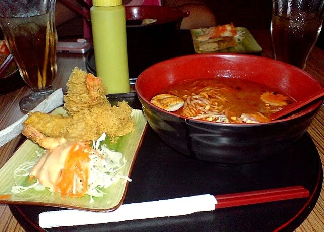 Spicy ramen with tempura|imeldさん