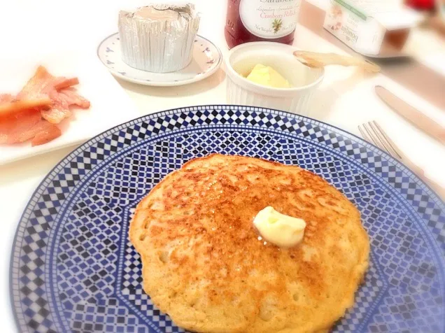 うちのパンケーキ、ベーコンとサラベスのジャム|naoko HANDAさん