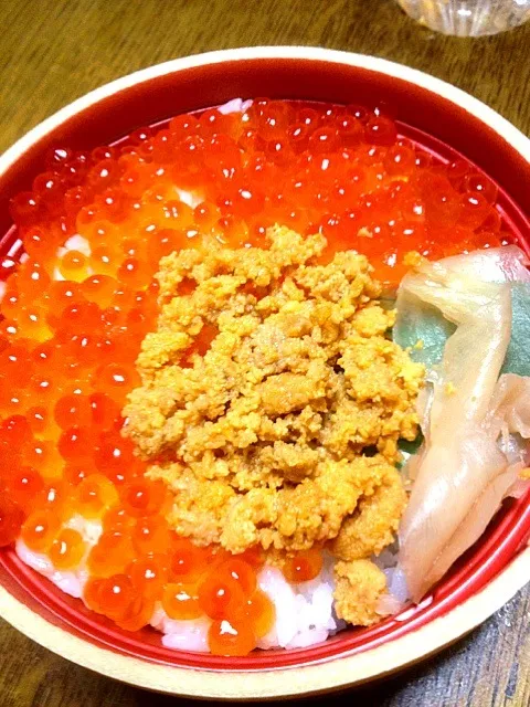 ウニいくら丼！|おひるごはんさん