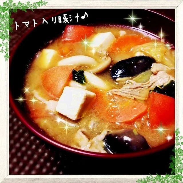 Snapdishの料理写真:coco7476さんの♡トマト入り豚汁🍅 (pork miso soup with🍅)|まるちゃんさん