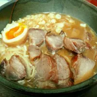 Snapdishの料理写真:手作りチャーシュー麺|まいさん