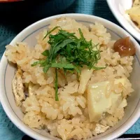 Snapdishの料理写真:タケノコご飯|吉田さんさん