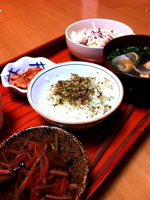 SALAD,KINPILA,KIMCHI,MISO SOUP,RICE /FISH TIPS|yoshiee mizutaniさん