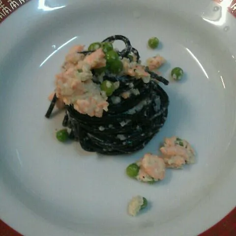 Squid ink pasta with Salmon cream sauce|Cindyさん