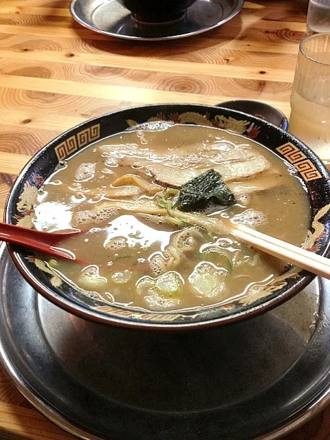 醤油とんこつラーメン|まこさん