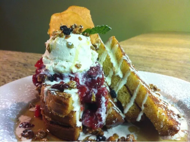 Cranberry apple French toast|jason ledeeさん