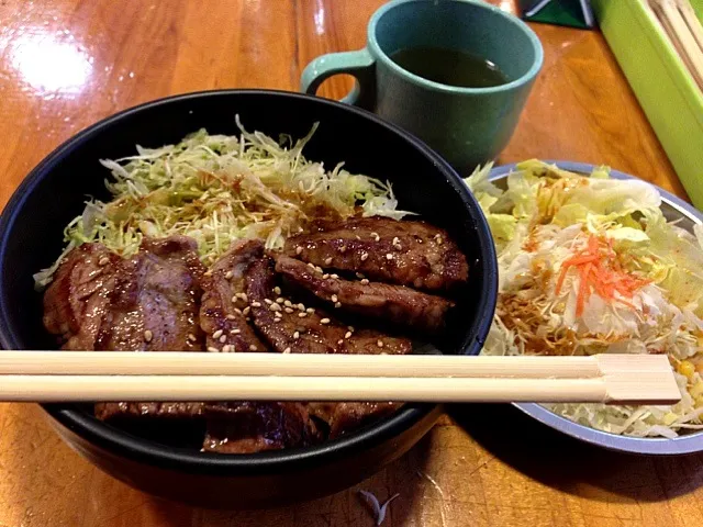 ステーキ丼！！|Chika Bandaさん