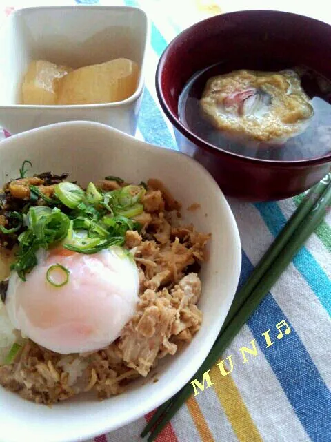 やっと…ランチ♬『鶏そぼろ・ツナマヨ丼』|key♪さん