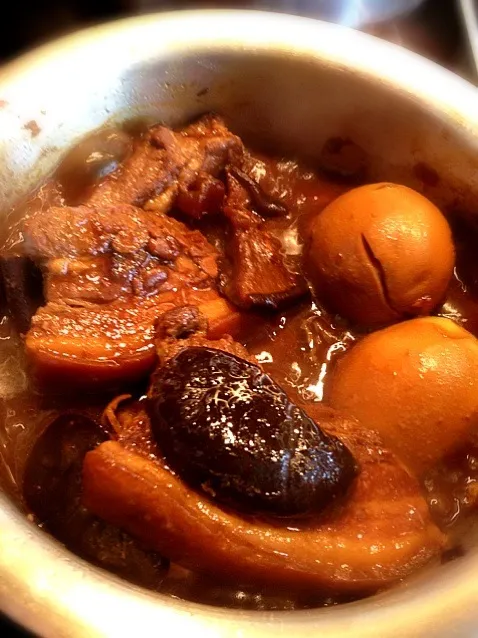 Braised pork belly with mushroom n eggs|Jenny Leeさん