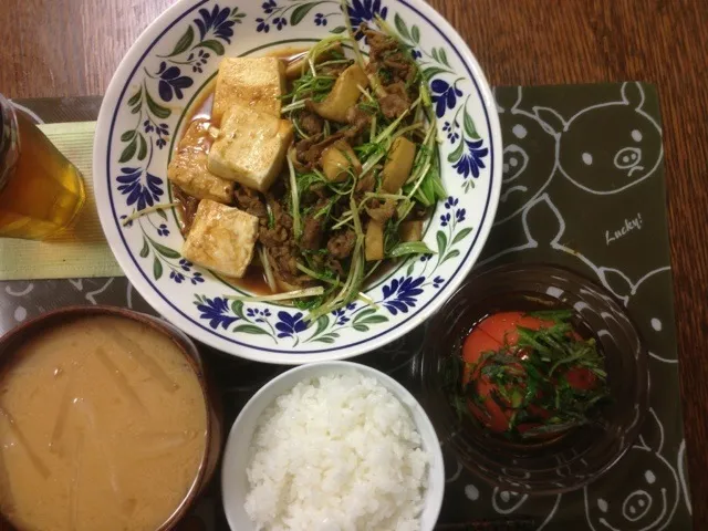 カレー肉豆腐、トマトの青じそサラダ、大根の味噌汁|yuyangさん