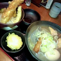 Snapdishの料理写真:ご当地グルメ紀行③『特製おでん盛り&ミニ天丼』|ユータさん