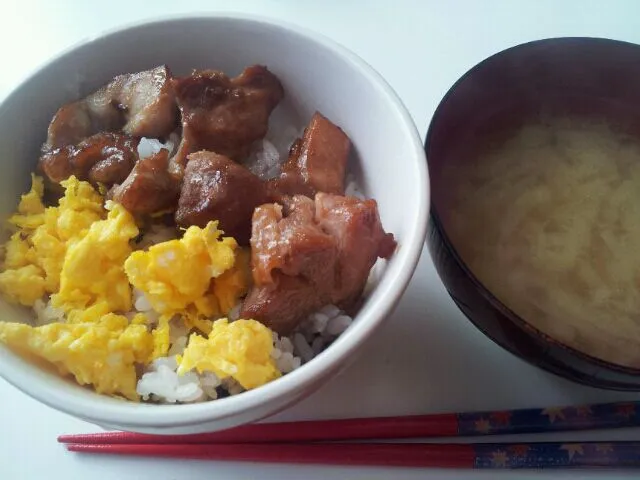 鶏照り焼き丼|かとぅさん