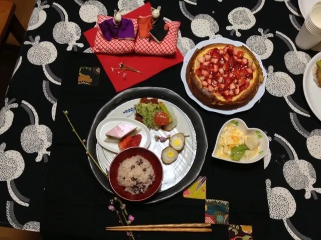 Snapdishの料理写真:♡桃の節句お料理♡|HElloさん