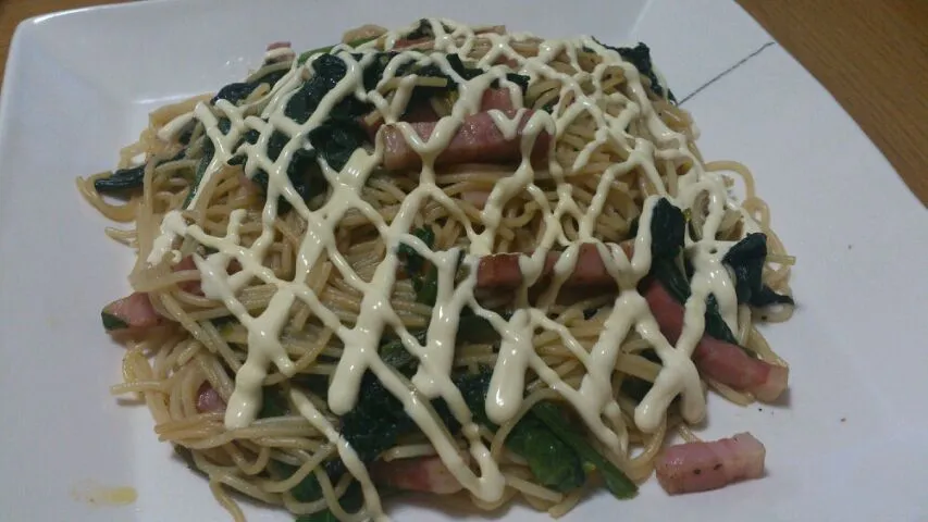 ほうれん草とベーコンの和風マヨパスタ|kyaraさん