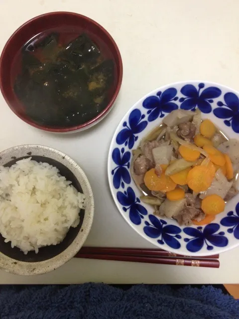 Snapdishの料理写真:牛肉ごぼうこんにゃくの煮物|Alisaさん