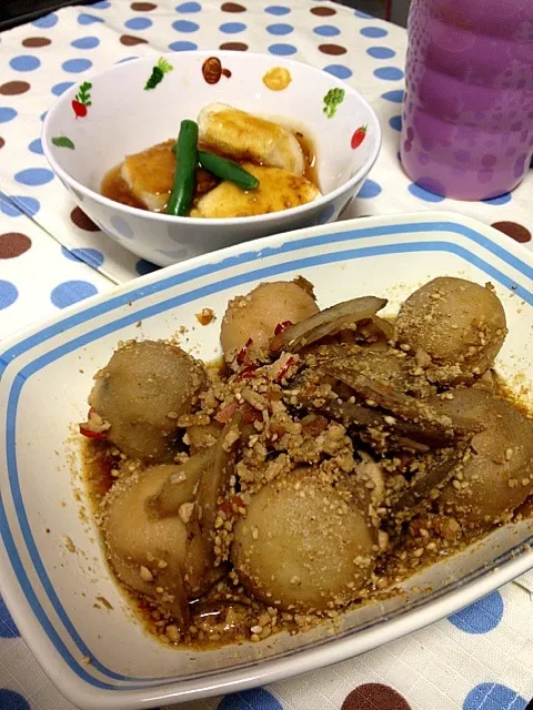 里芋とゴボウの煮物と余り煮汁で豆腐の餡かけ|優子さん