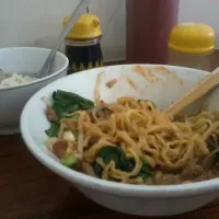 Snapdishの料理写真:mie yamin ala bakmie asan,|dilla ardasyさん