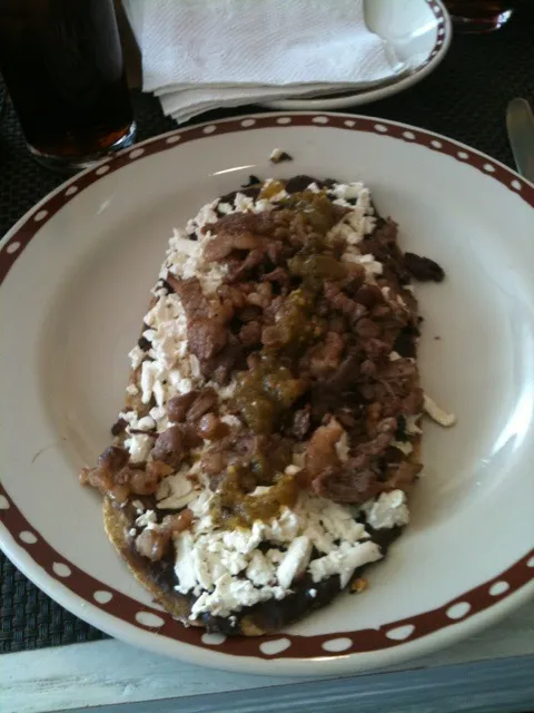 "Huarache" rib steak + blackbeans + cheese and tortilla|Alejandroさん