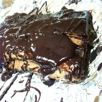 Snapdishの料理写真:Chocolate Roll with chocolate moose on the middle and chocolate glaze. C: to much sweet c:|eric sarabiaさん