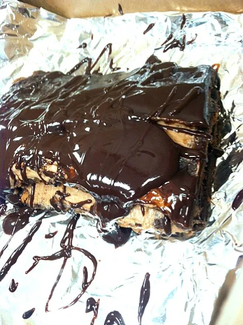 Chocolate Roll with chocolate moose on the middle and chocolate glaze. C: to much sweet c:|eric sarabiaさん