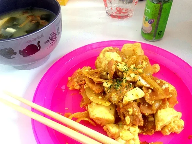 豆腐のカレー炒め➕なめこ汁|ささささん