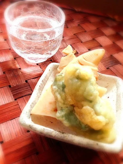 simmered bamboo shoots&tempura(deep fried)Fatsia sprouts🌸筍のおかか煮とたらの芽の天ぷら|🌈Ami🍻さん