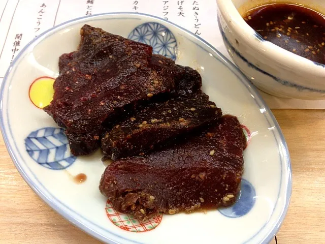 Snapdishの料理写真:เนื้อปลาวาฬ クジラ肉🐳@ที่ญี่ปุ่น 磯丸水産 大宮|akiさん