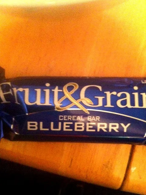 Blueberry cereal bar😊|hannahさん