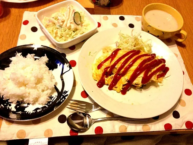 ひき肉と野菜のオムレツ、サラダ、ポテトポタージュ|なおさん