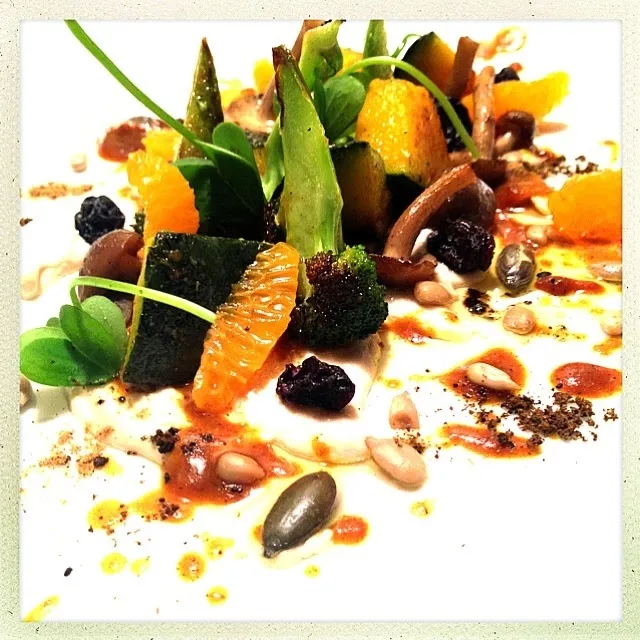 KABOCHA. RABE. BROWN BEECH. CALIFORNIA TANGERINE. RAISIN. PEPITA. SUNFLOWER. SORREL. LEMON CAULIFLOWER TAHINI.|GREG ARNOLDさん