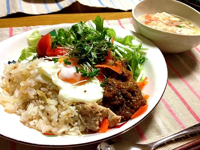 tomocaratさんの「炊飯器で作るシンガポールチキンライス」再び〜アレンジ篇〜☆カニカマと豆腐のあんかけ|さちこ(さがねっち)さん