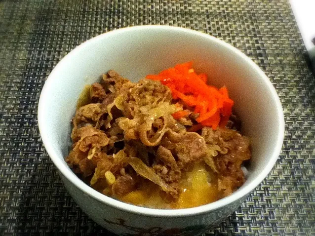 ベロベロの牛バラで牛丼(^o^)|キャサリンさん