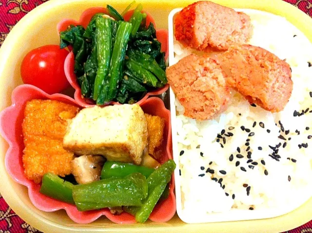 Snapdishの料理写真:厚揚げとピーマン炒めと焼きたらこ弁当|もえさん