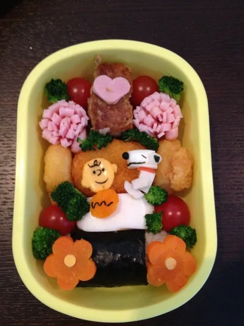 ひろりんさんの3Dスヌーピー弁当💕|ともさん