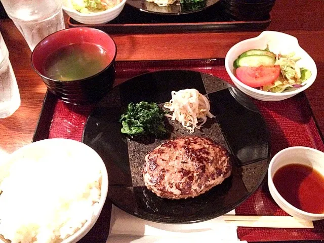 Snapdishの料理写真:石垣牛のハンバーグランチ🌸|カナうささん