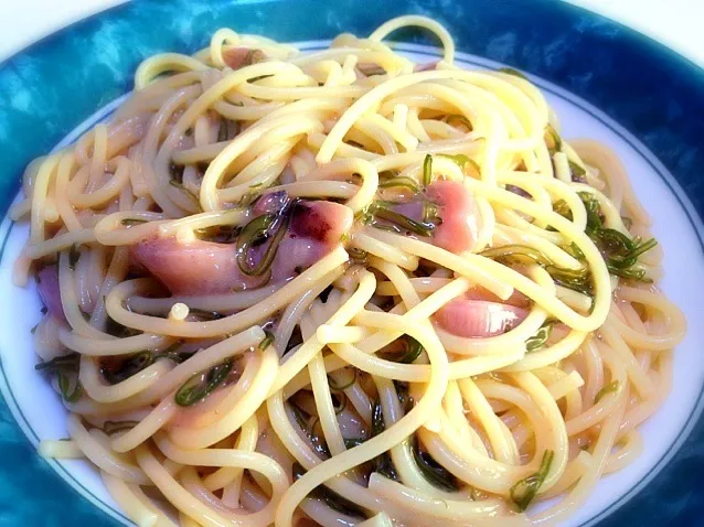 イカの塩辛とメカブのスパ🍴|多華琥さん