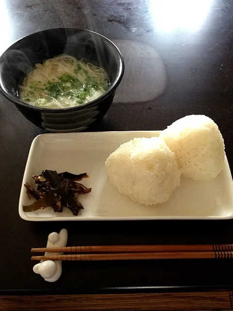 塩むすびと煮麺(^-^)|大きな樹さん