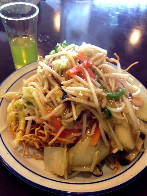 シーフードかた焼きそば＆ウコン茶inペンちゃんラーメン|ponnaoさん