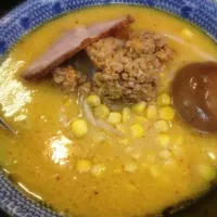 Snapdishの料理写真:味噌らーめんトッピングコーン、味玉|キイチさん