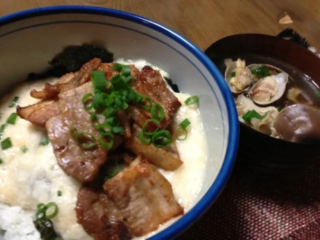 豚バラ塩だれとろろご飯  あさりスープ|yocoさん