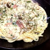 Snapdishの料理写真:あまり具材のクリームパスタ|めいぶーさん