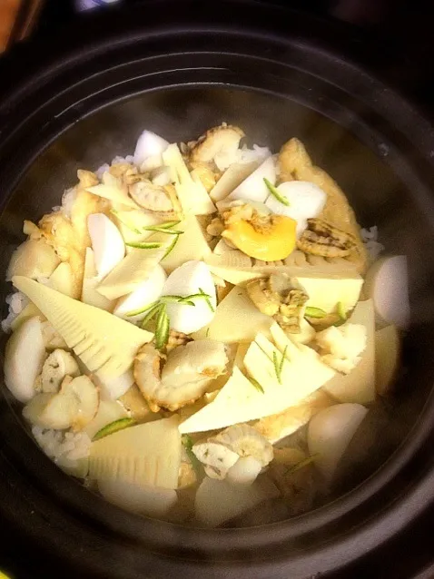 筍帆立里芋土鍋御飯🍚|炊かれたいオトコ おこん 小栁津さん