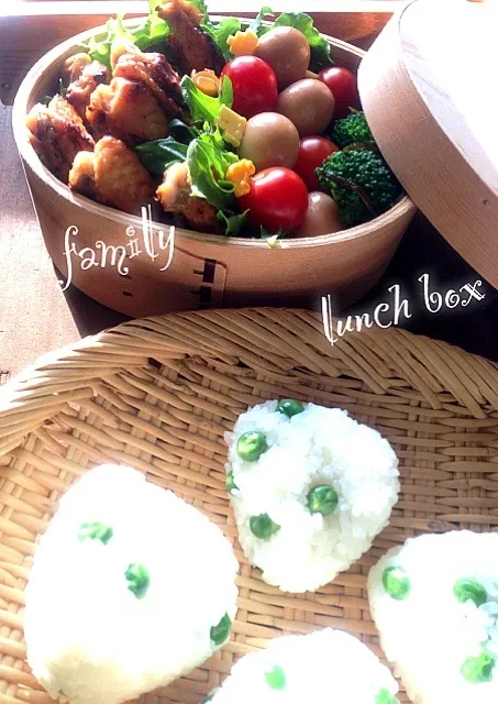 Snapdishの料理写真:ピース飯で おむすび弁当♫|粉蔵(こなちゃん  ♪)さん