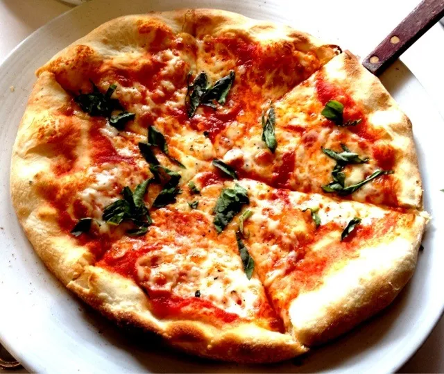 Margherita #Pizza from Bruneschelli|sooprcoolchicaさん