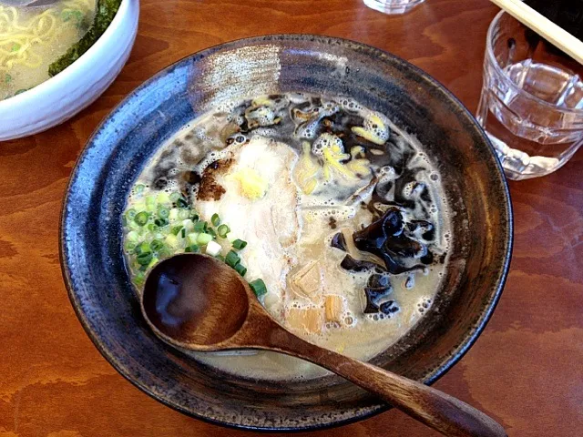 ラーメン常 マー油背脂トッピング味噌ラーメン|なべだいさん