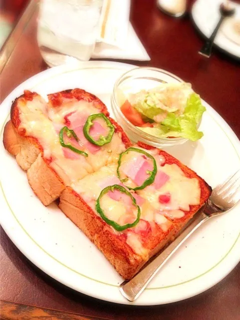 Pizza Ham cheese toast|PhUnGさん