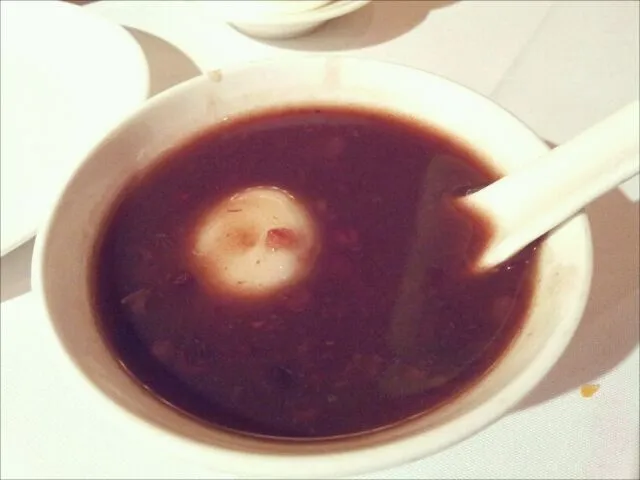 red bean soup with peanut glutinous rice ball|genさん