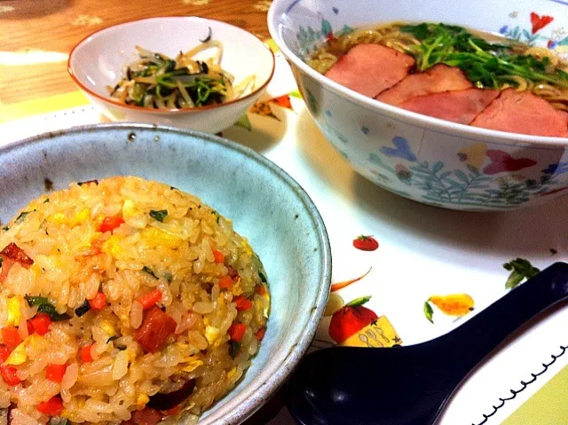 たーくさん食べてね！お家でラーメン定食☆|おかなさん