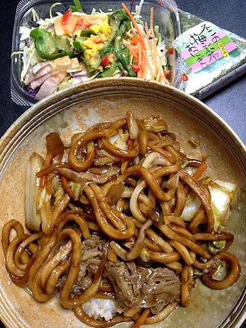 すき焼きうどん丼|るみおんさん