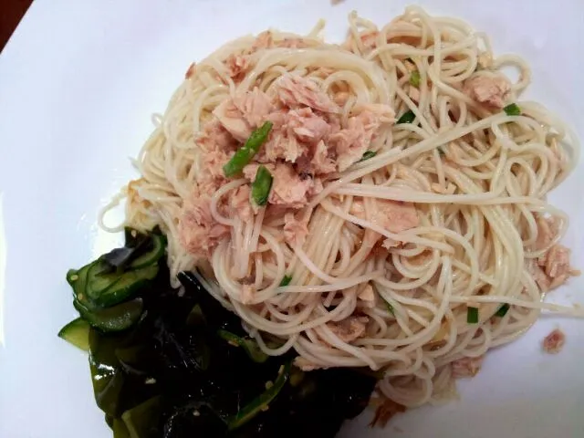 Snapdishの料理写真:Soba with Tuna|ohyさん